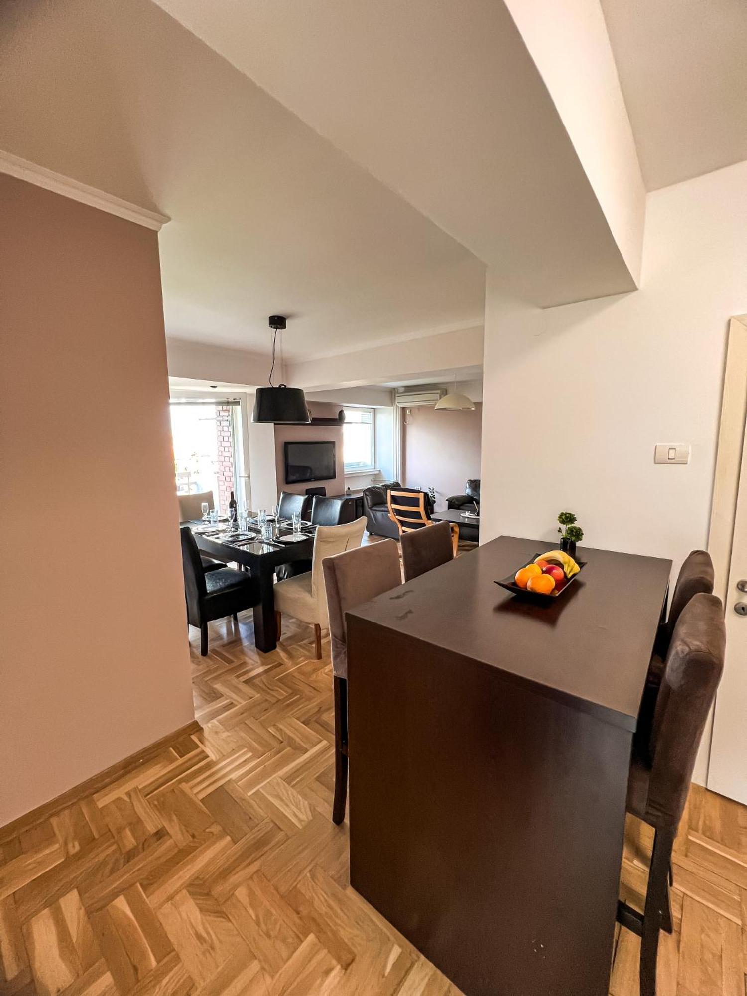 Centre Luxury Apartment Szkopje Kültér fotó